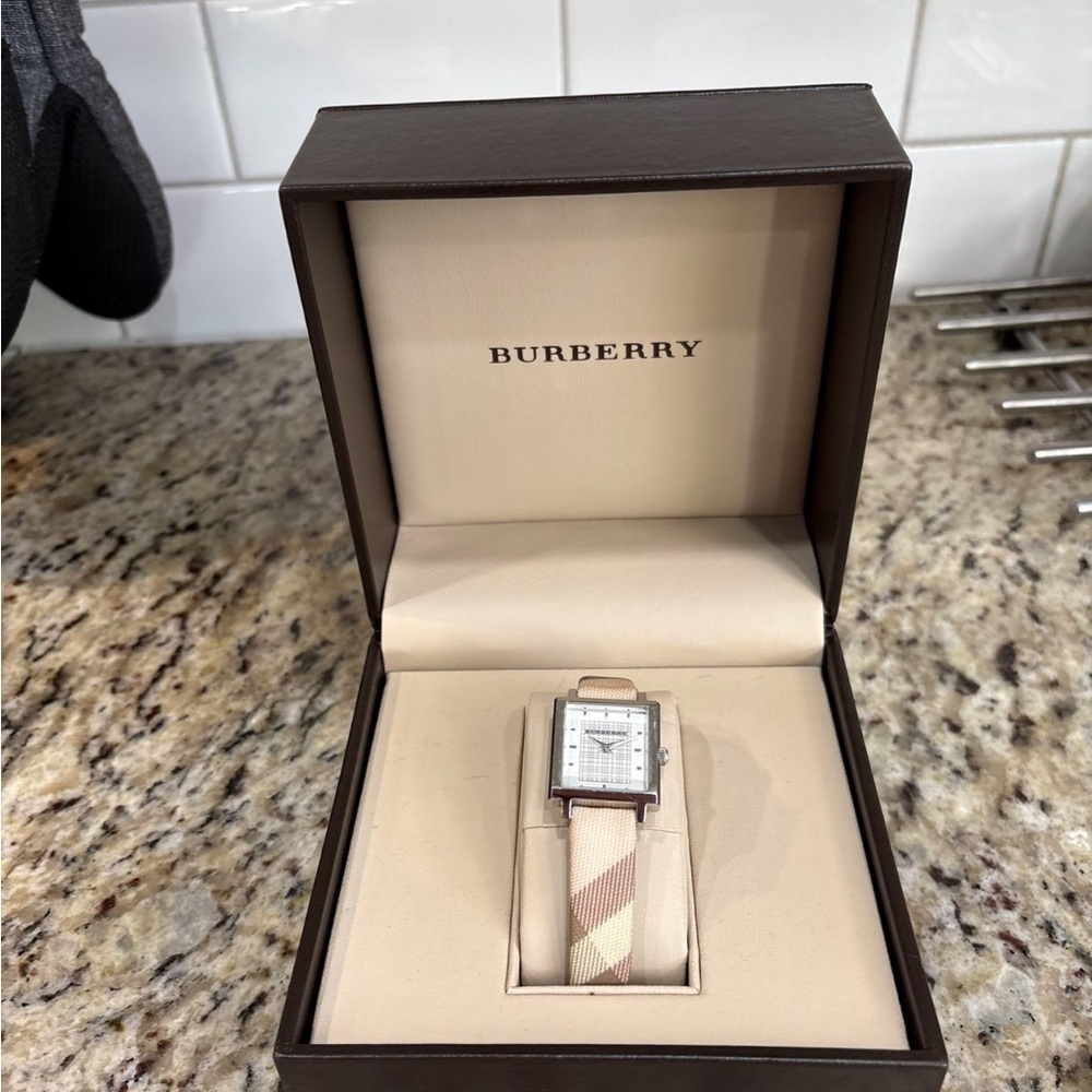 2007 Women’s Burberry Pink Checkered Watch